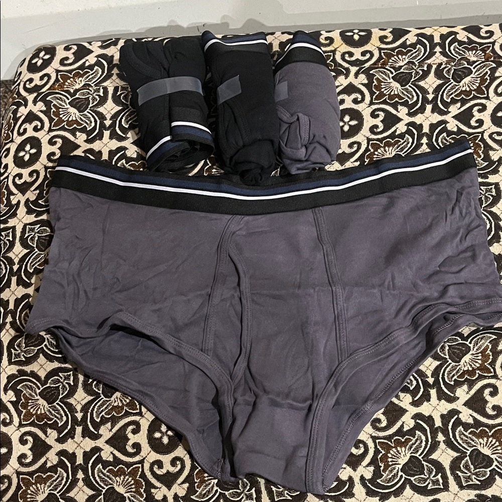 🩲 Amazon Essentials Men’s Briefs Pack (4-Pack, 2XL)